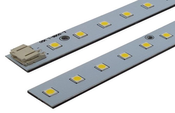 Fluorescent Tubes with Magnetic LED Strips